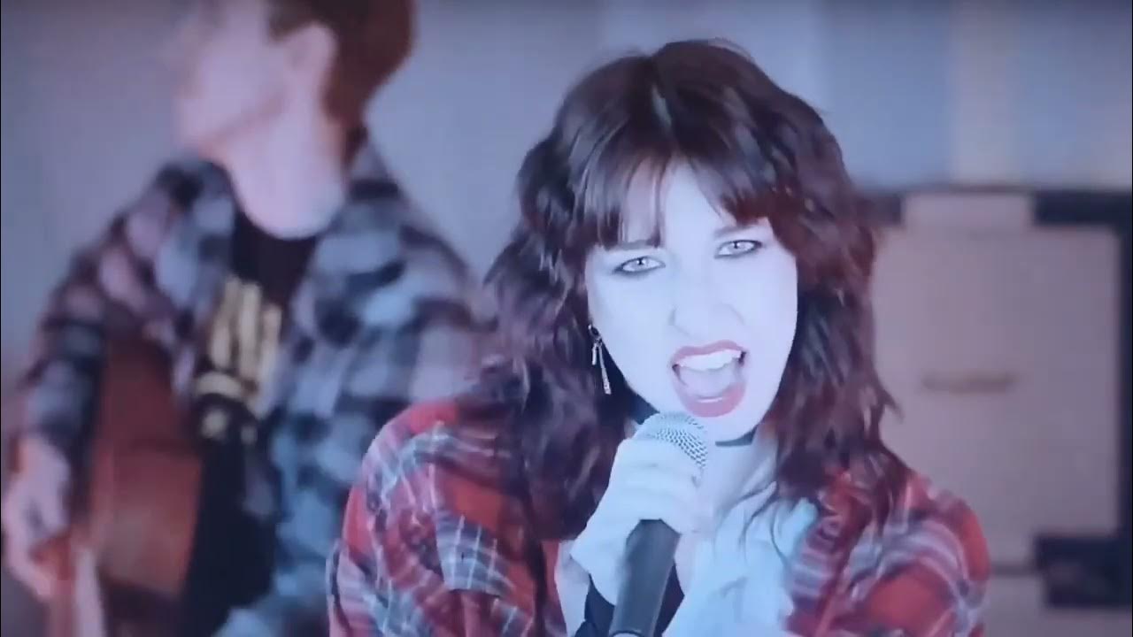 Liliac covers "Smells like teen Spirit" YouTube