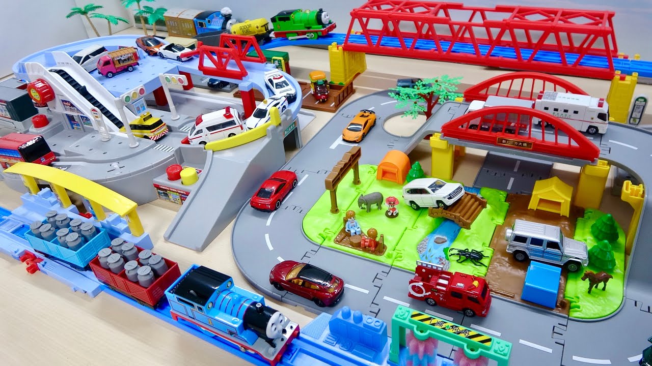 Plarail Thomas & Percy and Minicar☆Gurumaru Bus Town and