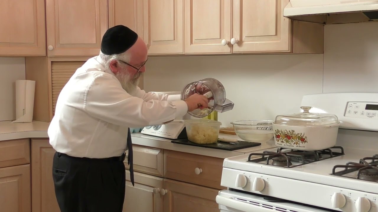 The Kosher Kitchen Lesson 3: Keeping Pareve Foods Pareve (Potato Kugel)