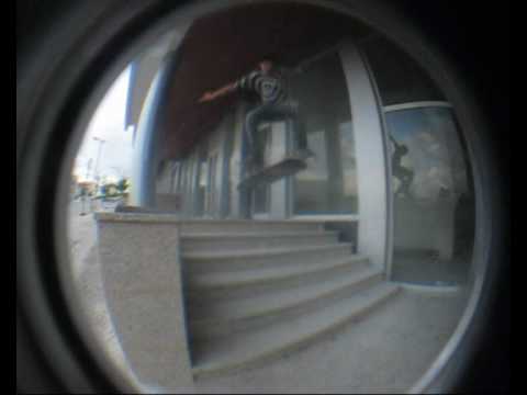 my skateboarding video(Luis Marks)