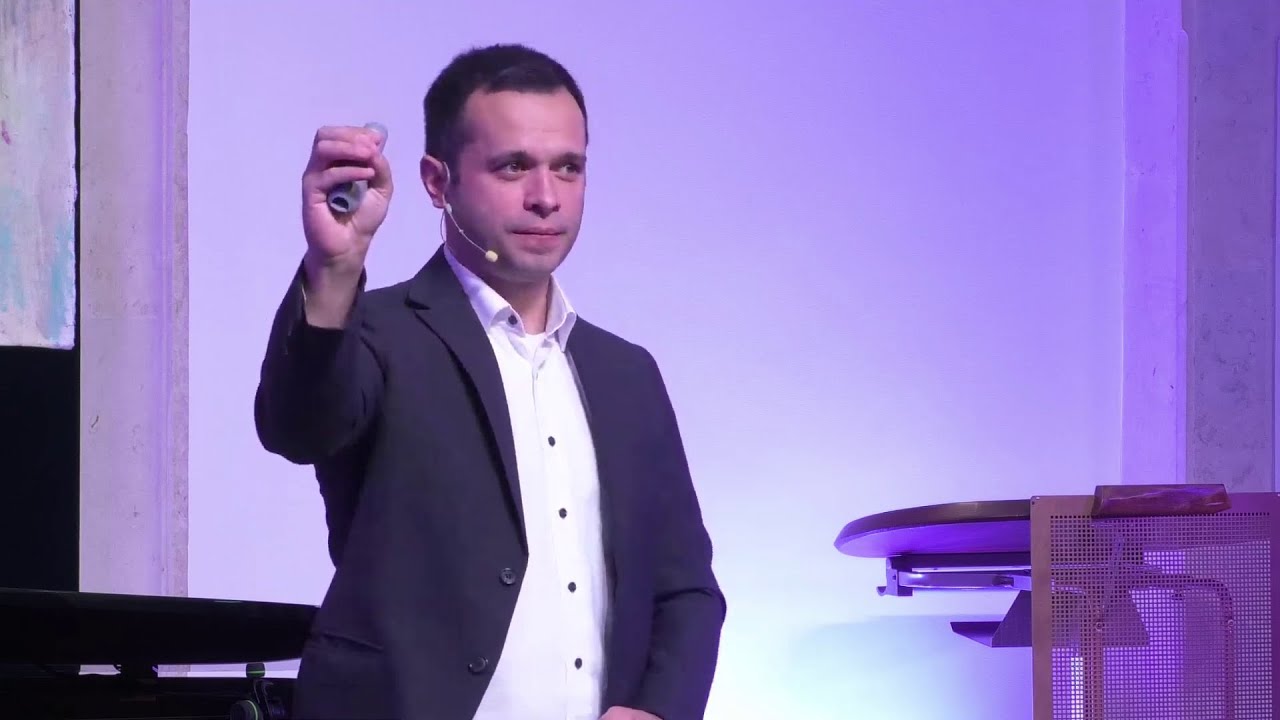 Manu Oltean - Împăratul drept și ocrotitor