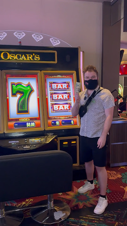 We Found Another MASSIVE Slot Machine in Las Vegas! #slots #lasvegas #casino