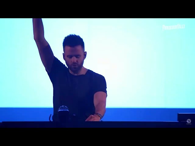 Gareth Emery feat. Annabel - house in the streetlight (Live at Parookaville, Germany 2023) class=