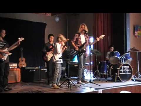 AC/DC-Walk all over you - YouTube