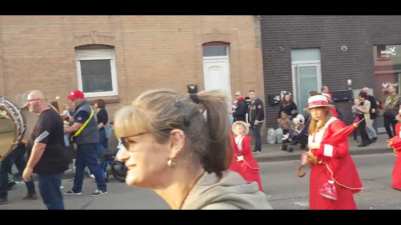 Mardi de Pâques : Cavalcade de Jemappes 2022 (Part 4)