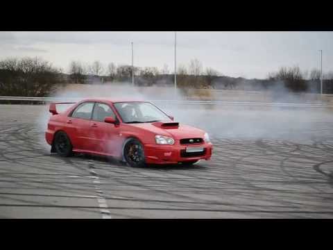 subaru-impreza-wrx-sti-road-donuts