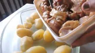 Запеченное мясо с картофелем. Запеченное мясо с картофелем.