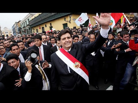 Видео: Бившият президент на Перу Алан Гарсия умира, след като сам се стреля в главата