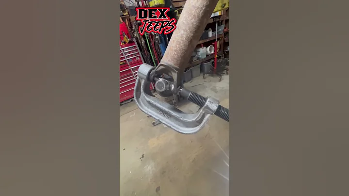 Changing a u joint the easy way. #mechanic #ujoint #tool #jeep #vehicle #tools