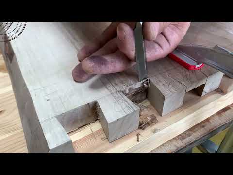[Woodworking] <strong>Live</strong> Edge Mitered Dovetail Joints / Coffee <strong>Table</strong>