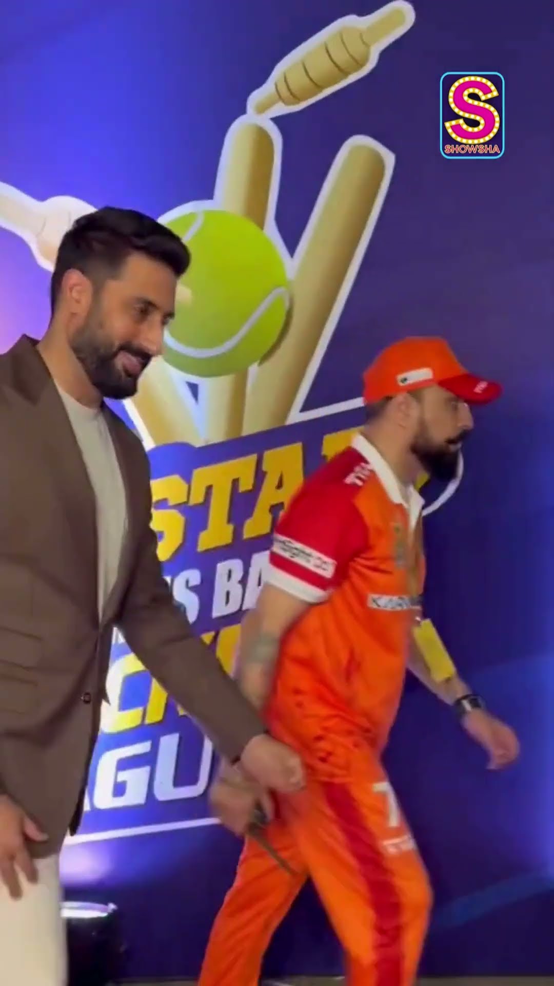 Catch Abhishek Bachchan Looking Sharp As He Poses At An Event In The City! | English News | N18S