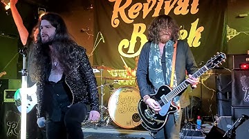 Revival Black - Live at Leo