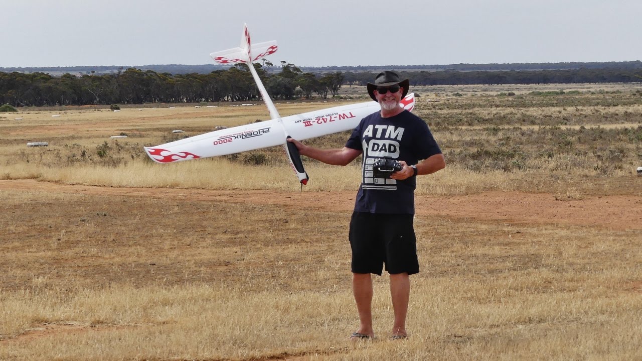 Hobbyking Phoenix 2000 gliding YouTube