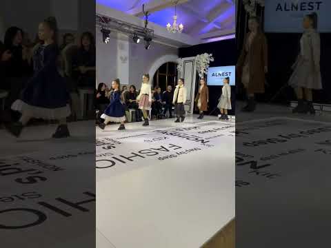 Fashion показ #топ #мода #подпишись #стиль #красота #украина #лучшее #бренд #дети
