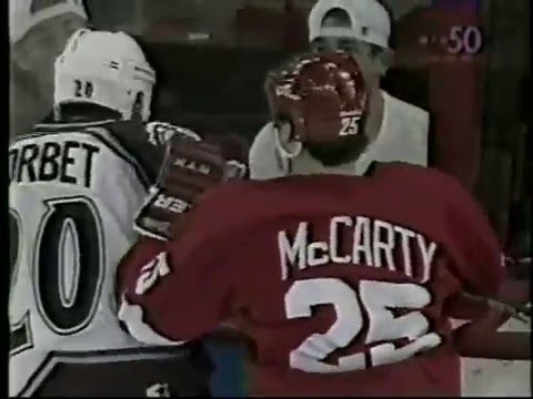 Wideo: Darren Mccarty Net Worth: Wiki, Żonaty, Rodzina, Ślub, Wynagrodzenie, Rodzeństwo