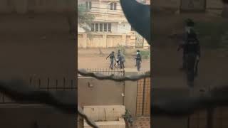 Sudan Coup police beating civilian protestors شرطة السودان الانقلابية تضرب المتظاهرين المدنيين