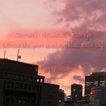 STORY WA SENJA KEREN SORE HARI