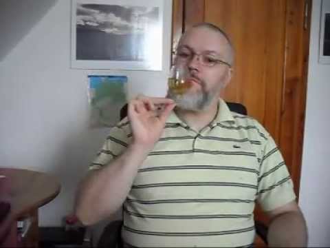 Video: Der 50-jährige Scotch Des Balvenie Bringt Ihnen 38.000 US-Dollar Pro Flasche Ein