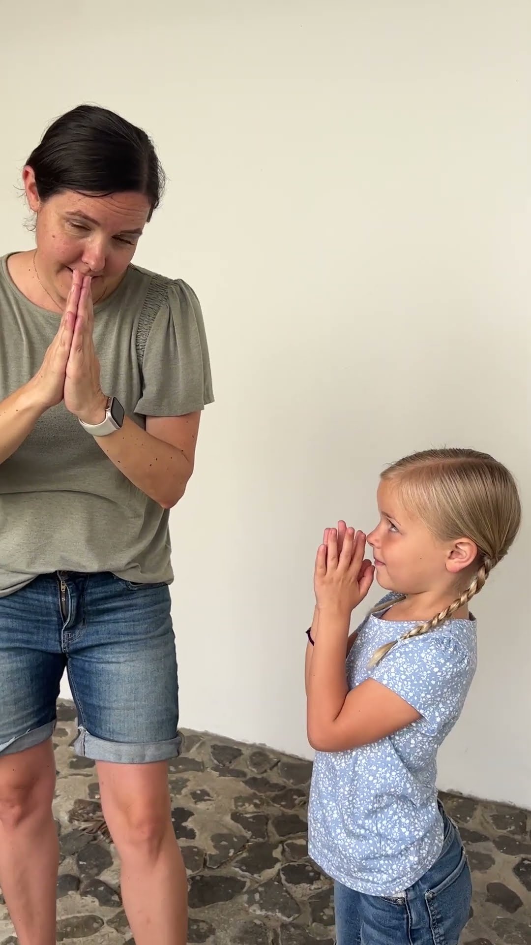 Finger Trick! Can you do it?!