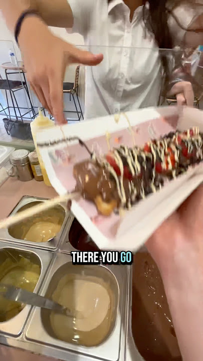 She couldn’t grab that fast enough 😵 #wafflewands #waffleshop #wafflesonastick