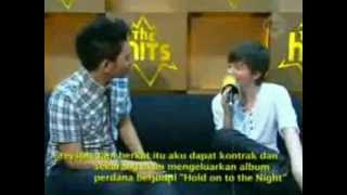 Greyson Chance VS john martin Tumbel