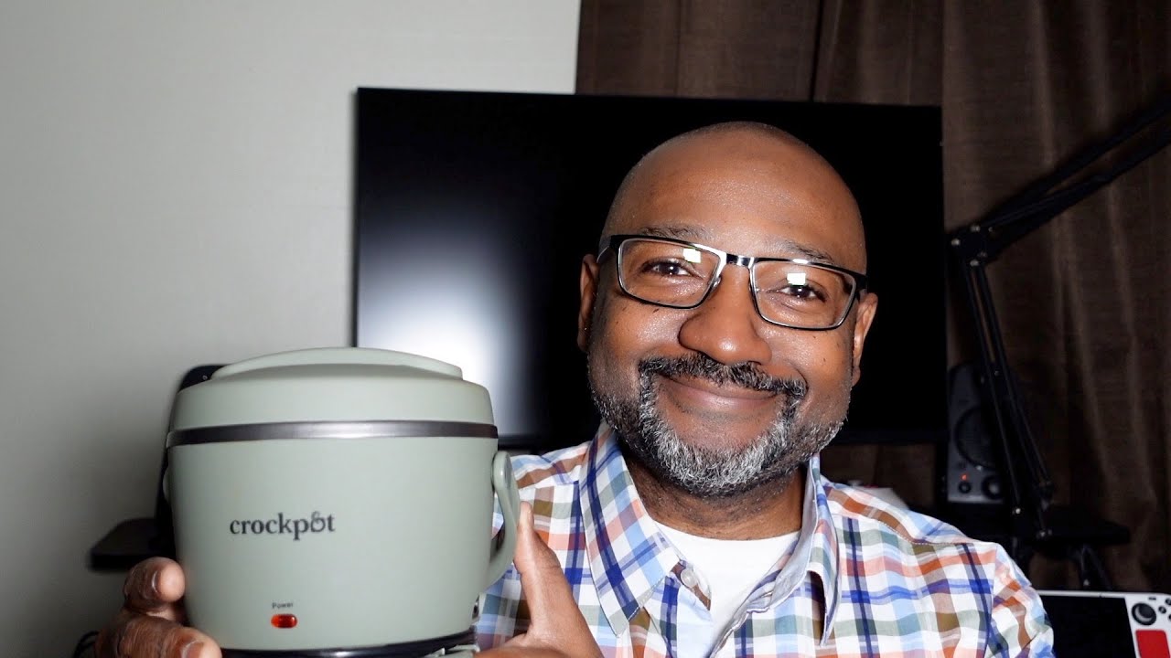 A Crockpot Lunch Box Is the Perfect Practical Gift This Year