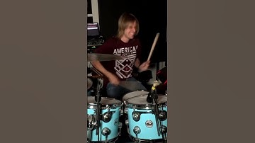 New Blink-182 cover…check out the full video,comment,sub 🙏#blink182 #travisbarker #blameitonmyyouth