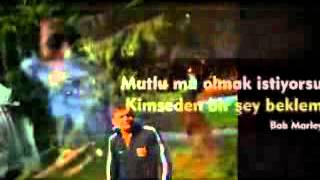 sensizim bee gülüm yine istanbulda