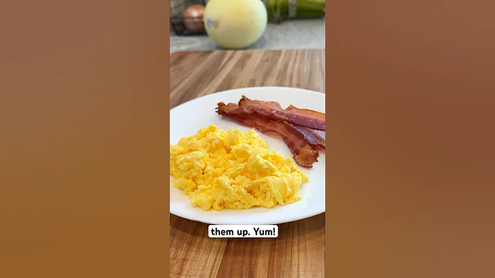 Scrambled eggs with CHEESE are the BEST scrambled eggs! #cookingvideo #eggs #scrambledegg #homecook