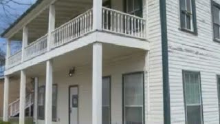 Leander leaders debate what to do with historic house