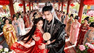 Download Lagu 一百位佳丽精心打扮，只为赢得王爷青睐，谁知他偏偏一眼锁定路过的新娘！强取豪夺、囚禁占有，只因她身上独特的香气让他欲罢不能，宫廷风云因此翻涌。#精彩短劇 #短劇全集 #甜寵 MP3