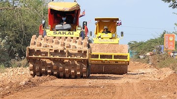 Great Work! Processing Techniques Strong Motor Grader And Road Roller For Building Road Foundation