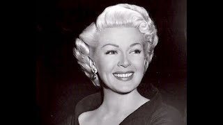 Biography of   Lana Turner