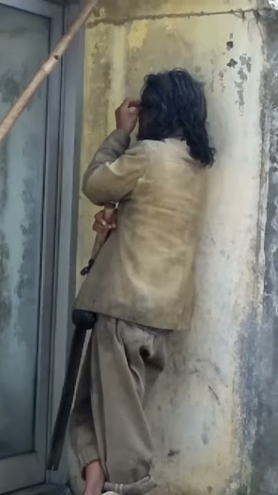 Subhanallah, Ketika orang gila mengaji.