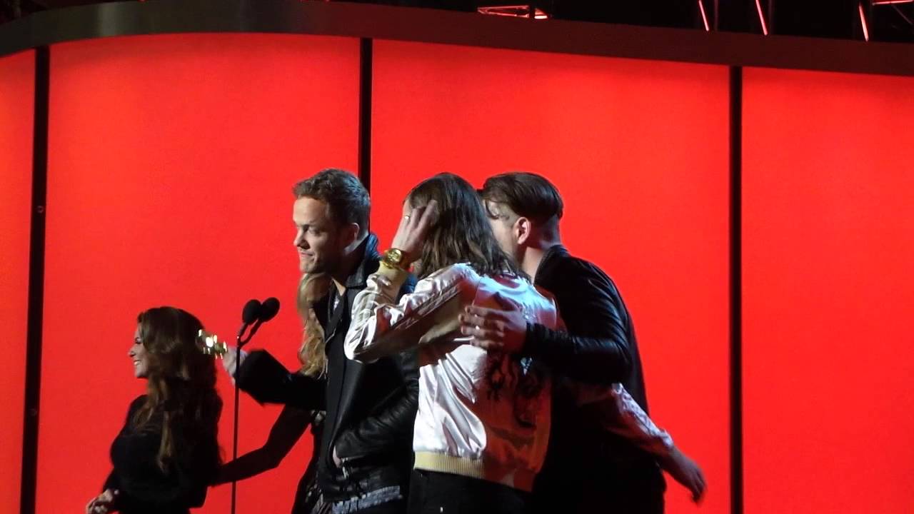Imagine Dragons receives their BBMA Award YouTube