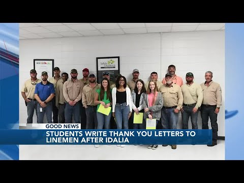 Lowndes County middle school students thank Hurricane Idalia first responders