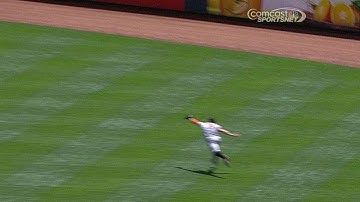 SF@CIN: Pence makes a nice catch on the run for out