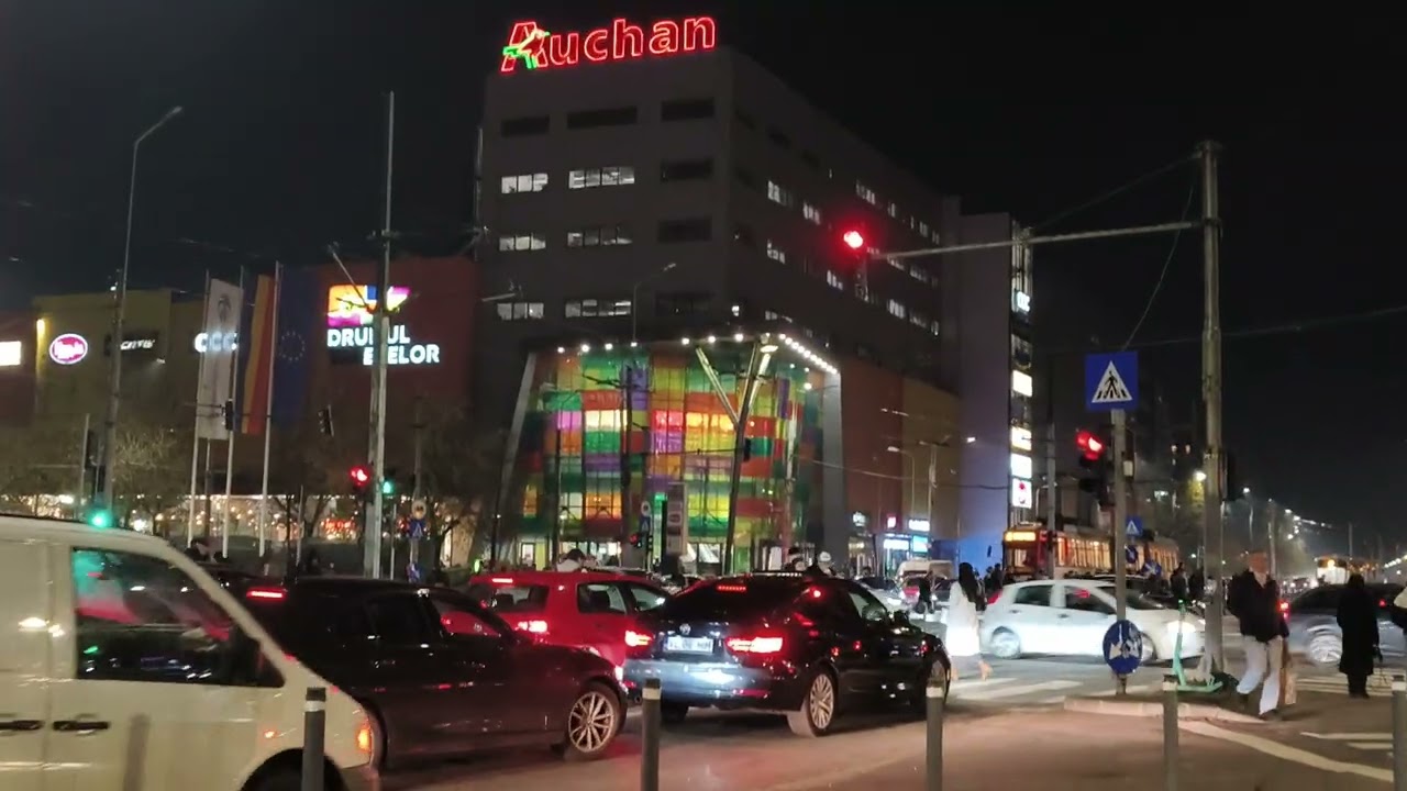 Nothing Phone (3a) Lite, Low-Light Video Sample (Panning)