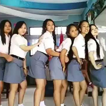 Lagi viral!! Goyang turun naik oles versi anak SMA