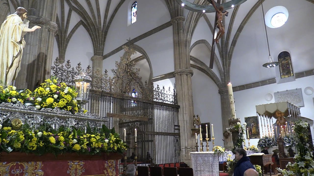 Encuentro de Jesús Resucitado y Nuestra Señora de la Salud en la Catedral Magistral de Alcalá