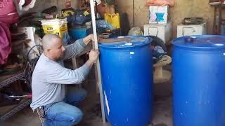 COMO FAZER BEBEDOURO PARA GADO COM BOMBONA DE 200 LITROS, MUITO FÁCIL E ECONÔMICO.