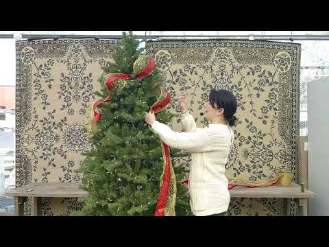 Video: How To Tie A Snowman To A Christmas Tree