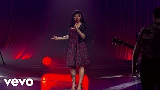 Video thumbnail of "Mon Laferte - Vuelve Por Favor (Desde El Teatro Fru Fru)"