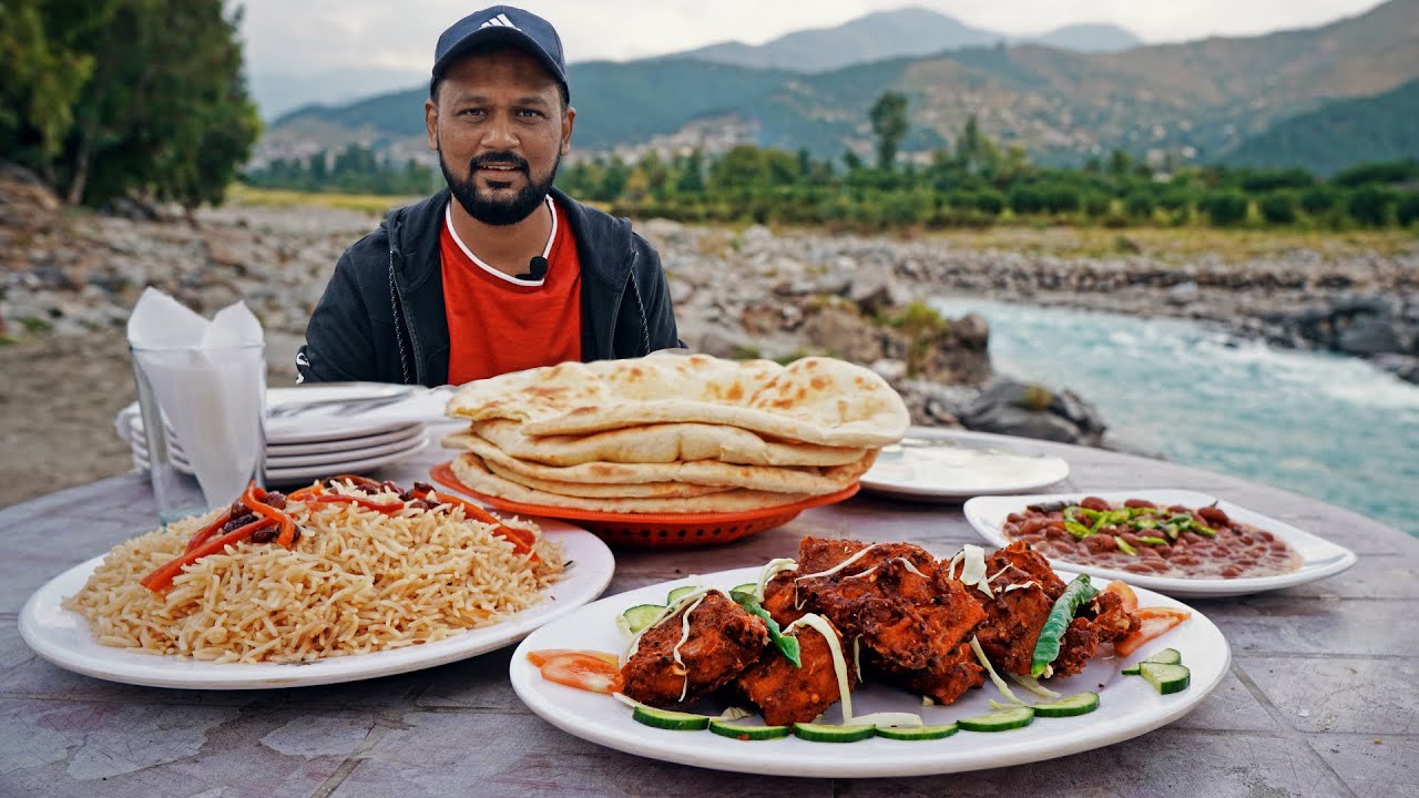 River Swat pe Lunch | Mahasher Fish | Travelling in Swat | Beautiful Pakistan | Mingora to Bahrain | Street Food PK