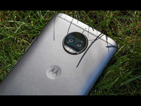 فيديو: Motorola Moto G5S و Moto G5S Plus: مراجعة لاثنين من الهواتف الذكية متوسطة الميزانية