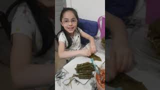 Yazel Yaprak Sarması Tarifi Veriyor.yaprak Nasıl Sarılır??Eğitici Ve Öğretici Çocuk Videoları