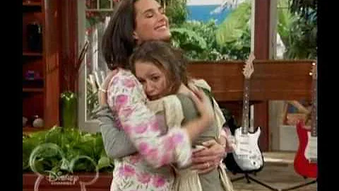 How old is Miley Stewart season1?