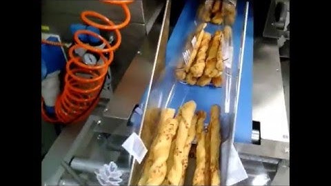 Flow pack machine IPS FBR50 for "palos de queso"