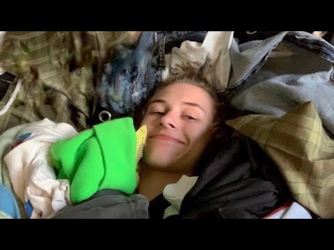 How to clean your room: a guide for lazy people