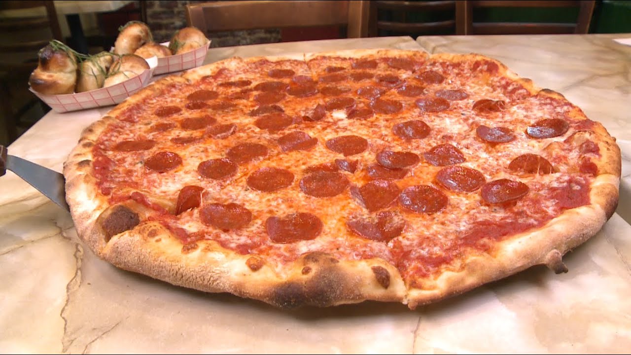 Chicago's Best Pizza: Jimmy's Pizza Cafe - YouTube